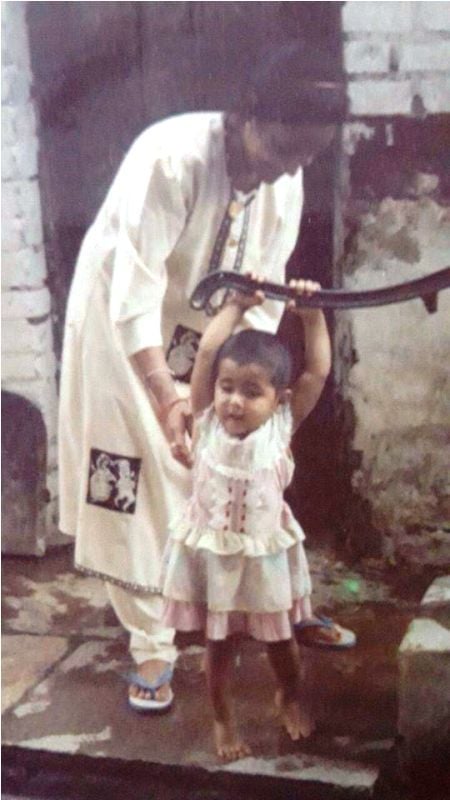 A Childhood Picture of Shalini Pandey with Her Mother
