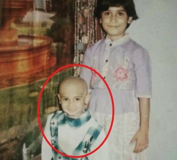 A childhood picture of Pragya Mishra with her sister