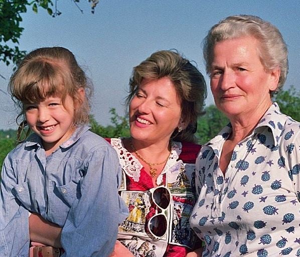 A childhood photo of Elena Barolo with her mother and grandmother (left to right)