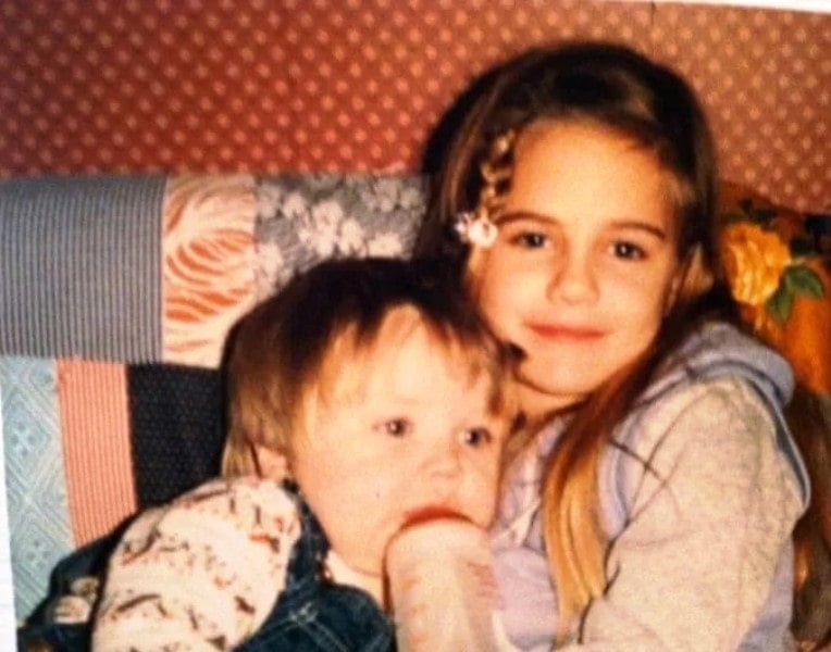 A childhood photo of J. D. Vance with his elder sister