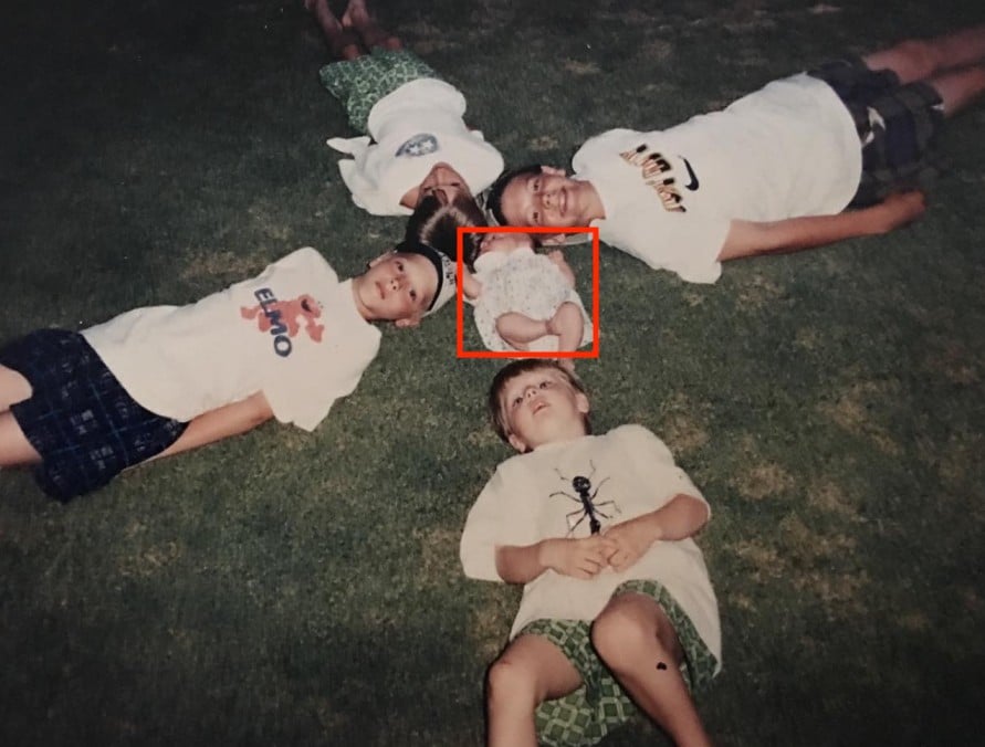 A childhood picture of Chloë Grace Moretz with her brothers