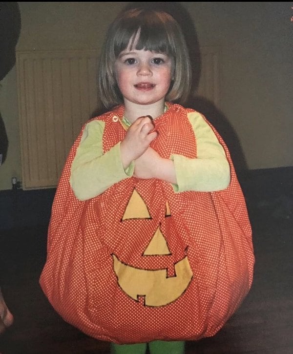 A childhood picture of Elsie Hewitt