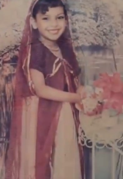 A childhood picture of Gulnaaz Khan