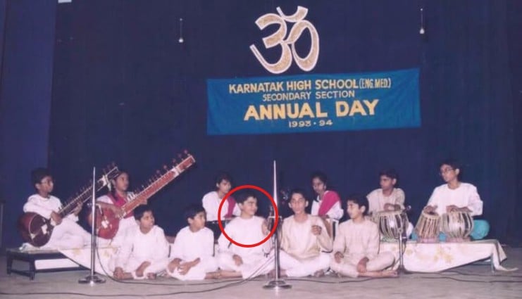 A childhood picture of Rahul Deshpande while performing a stage show