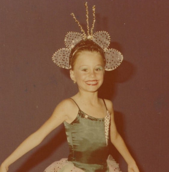 A childhood picture of Sofía Vergara