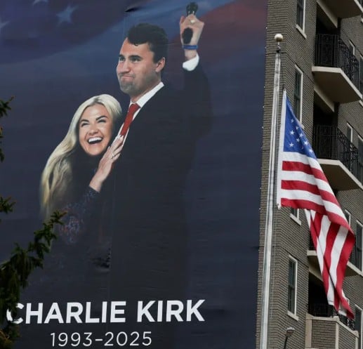 A memorial banner for Charlie Kirk was displayed on the side of the Heritage Foundation building, in Washington, D.C. U.S., on 20 September 2025