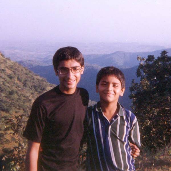 A photo of Arjun Chakrabarty with his brother Gaurav Chakrabarty (left) during his childhood