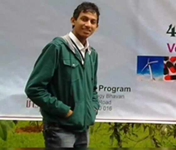 A photo of Ritesh Agarwal taken while he was attending the Thiel Fellowship Program in Los Angeles