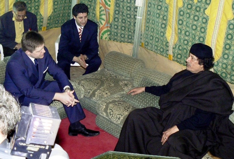 A photo of Robert Fico with the Libyan dictator Muammar Gaddafi