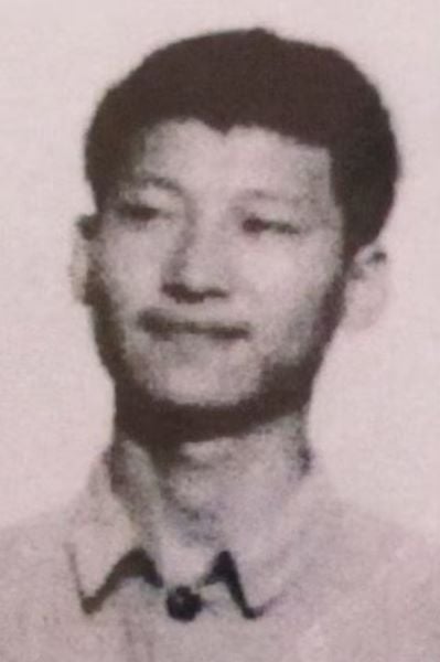 A photo of Xi Jinping taken when he was a teenager in exile