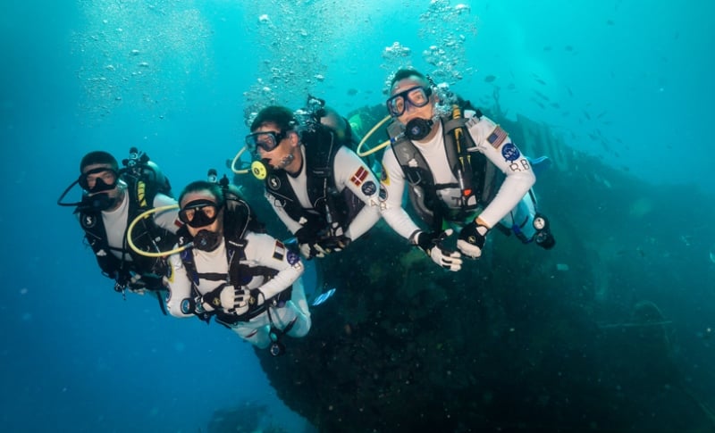 A photograph of Jeremy Hansen (extreme left) from the NEEMO 19 training program