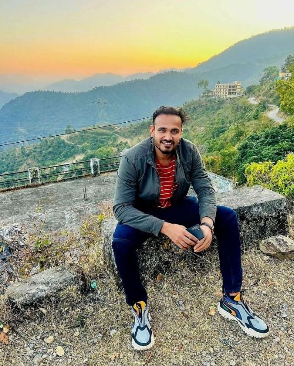 A picture of Ajeet Singh Yadav from his trip to Uttarakhand