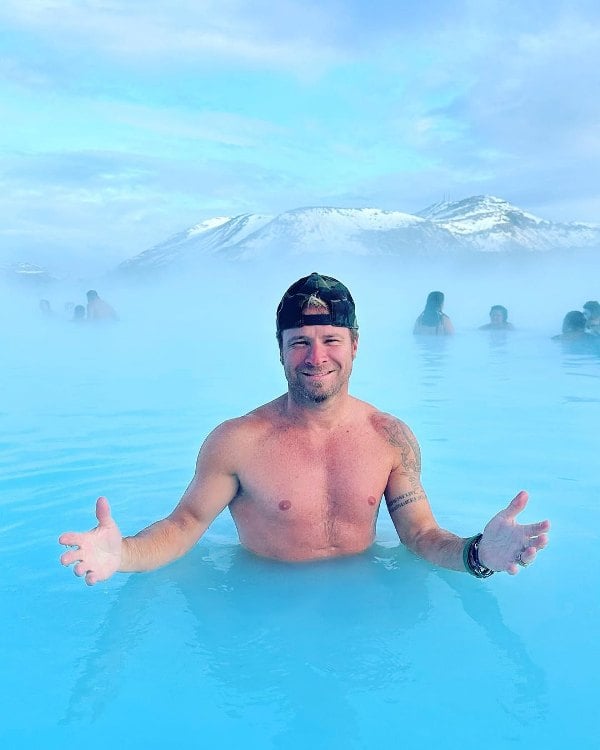 A picture of Brian Littrell from his trip to Iceland