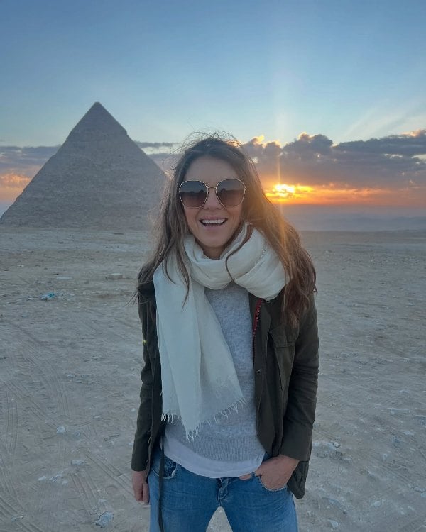 A picture of Elizabeth Hurley from her trip to Egypt