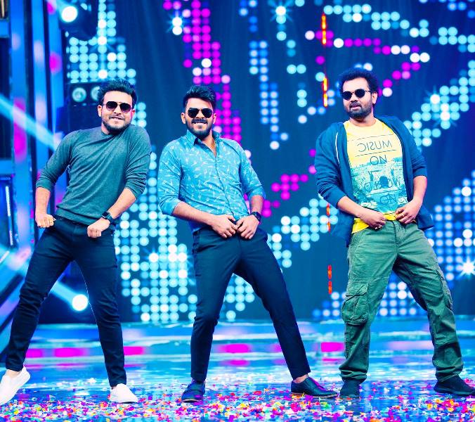 Getup Srinu (Srinu Boddupalli), Jabardasth Ram Prasad, and Sudigali Sudheer on the show Big Celebrity Challenge (2020)