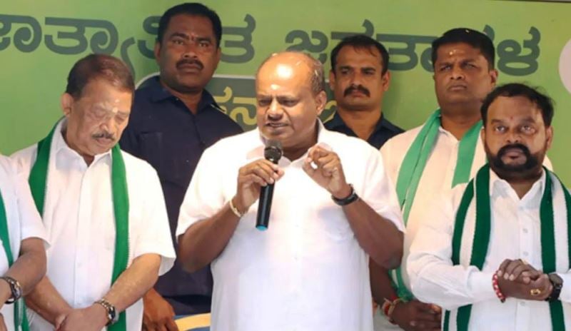 H D Kumaraswamy during a political campaign for Janata Dal (Secular)