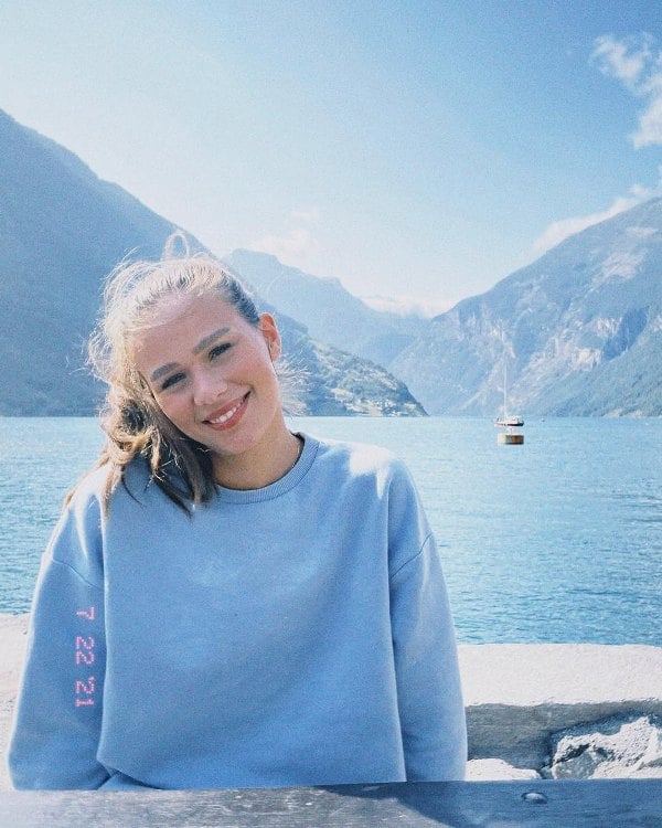 A picture of Lirie Osmani from one of her vacations