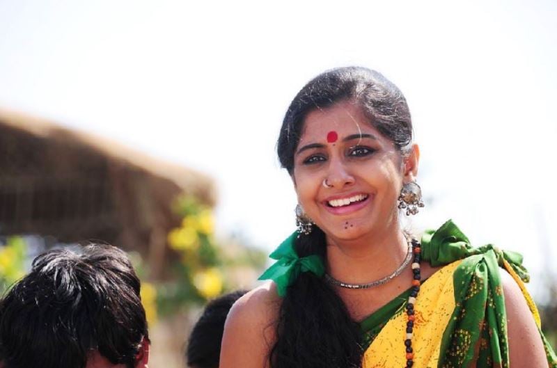 A picture of Meera Nandan as Abhilasha in Hitudu (2015)