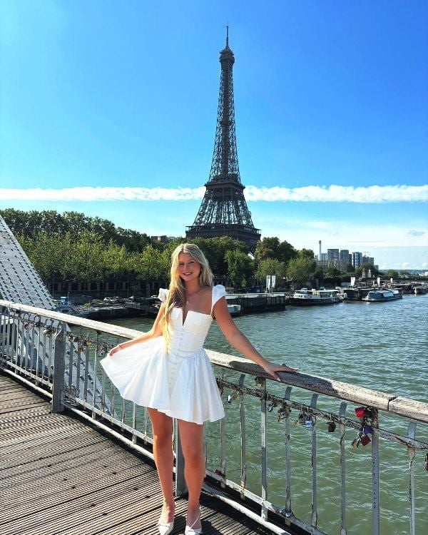 A picture of Mollie Pearce from her trip to Paris