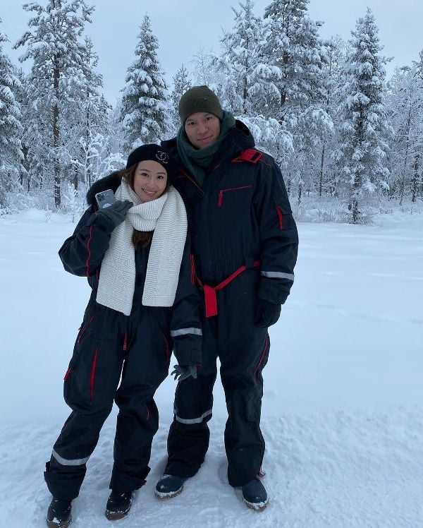 A picture of Pitaka Suksawat and Paetongtarn Shinawatra from their trip to Finland