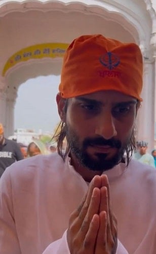 A picture of Prateik Babbar at the Golden Temple