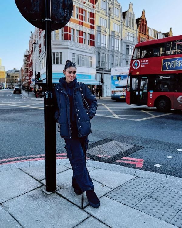 A picture of Sana Makbul from her trip to London