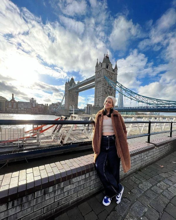 A picture of Urmila Lawekar from her trip to London