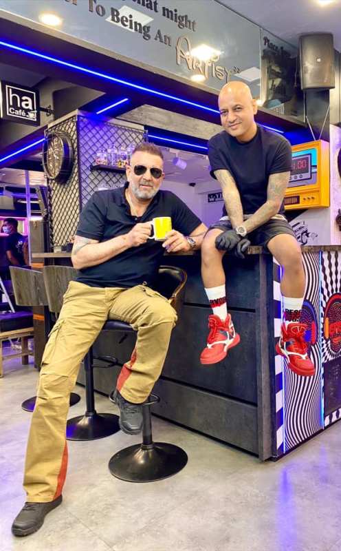 Aalim Hakim with Sanjay Dutt at his salon