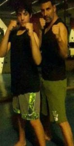 Aarav posing with his Father Akshay Kumar