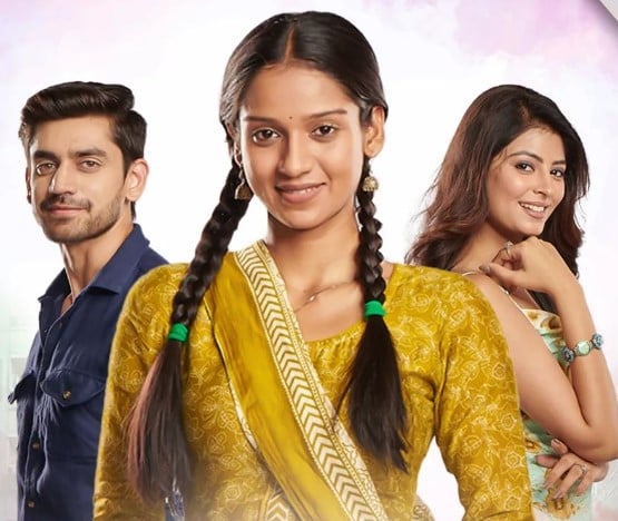 Aarchi Sachdeva on the poster of the television serial Meetha Khatta Pyaar Hamara