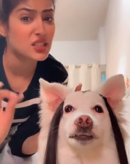 Aarchi Sachdeva with her pet dog