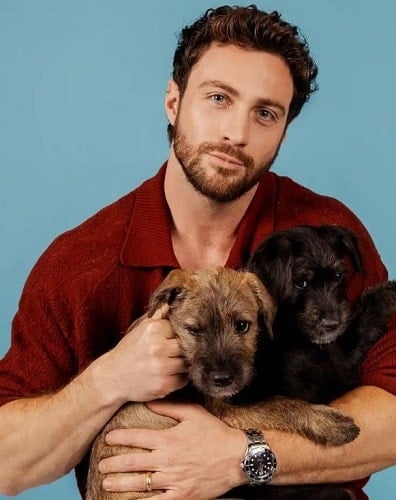 Aaron Taylor-Johnson with dogs
