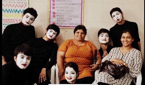 Aashay Mishra With His Theatre Actors