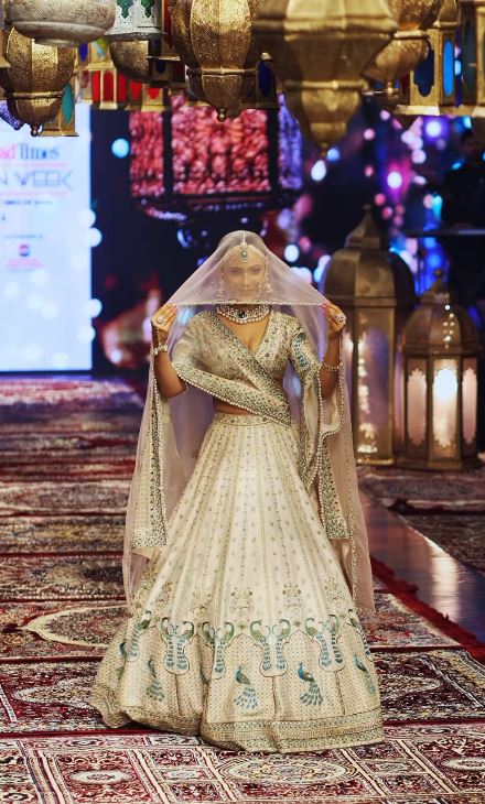 Aayushi Dholakia in a fashion show