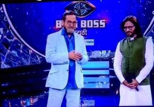 Abhijeet Bichukale With Mahesh Manjrekar In Bigg Boss Marathi