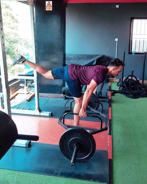 Abhinav Manohar doing exercise in the gym