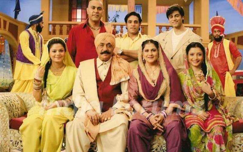 Abhishek Avasthi (standing, centre) with the entire cast of the Hindi comedy TV series titled 