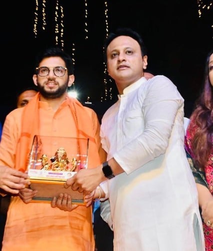 Abhishek Ghosalkar posing with Aditya Thackeray