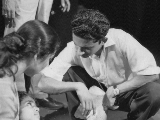 Adoor Gopalakrishnan directing artists at the Film Institute
