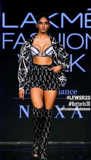 Aishwarya Sushmita walking the ramp at Lakme Fashion Week