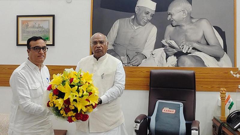 Ajay Maken with Kharge