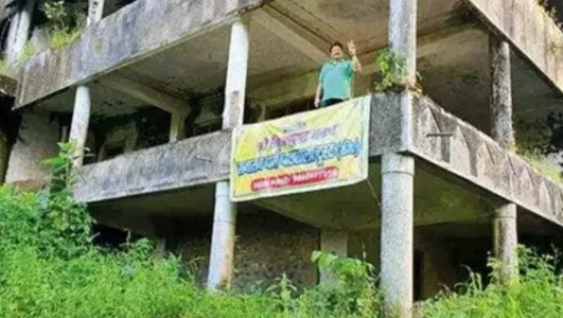 Ajay Srivastava stannding on the tumbledown house that once used to be Dawood’s family house