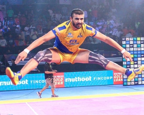Ajay Thakur while jumping during a match in season 1 of Pro Kabaddi League