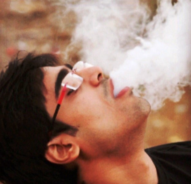 Akash Dodeja enjoying hookah