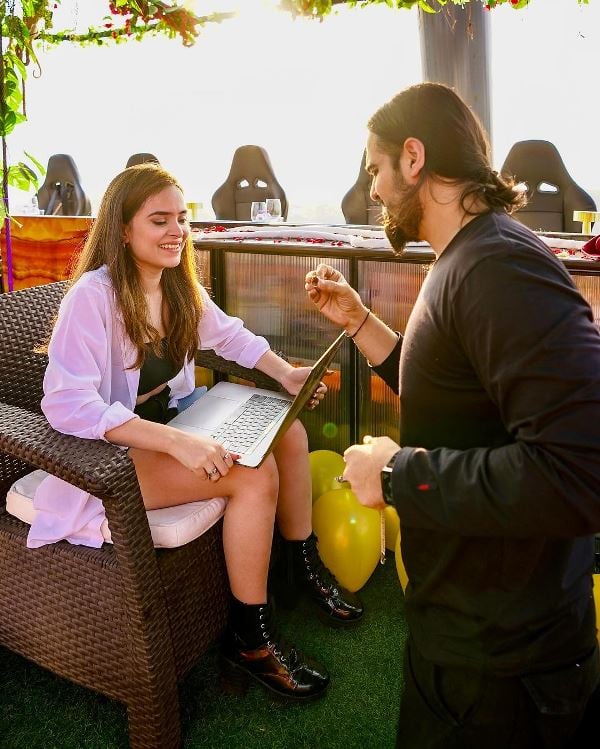 Akash Dodeja proposing to Simran Dhanwani with a ring