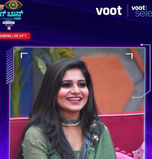 Akshata Kuki on the sets of Bigg Boss OTT Kannada in 2022