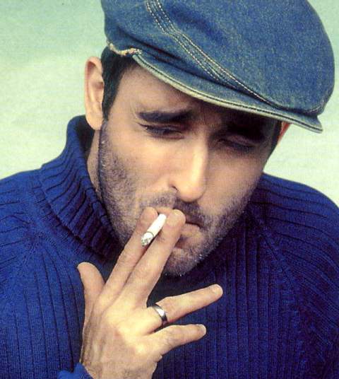 Akshaye Khanna Smoking