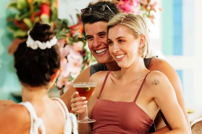 Alex Nation and Bill Goldsmith in Bachelor In Paradise