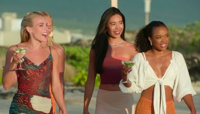 Alexa Santamaria (second from right) with other participants of the reality show Temptation Island (season 9)