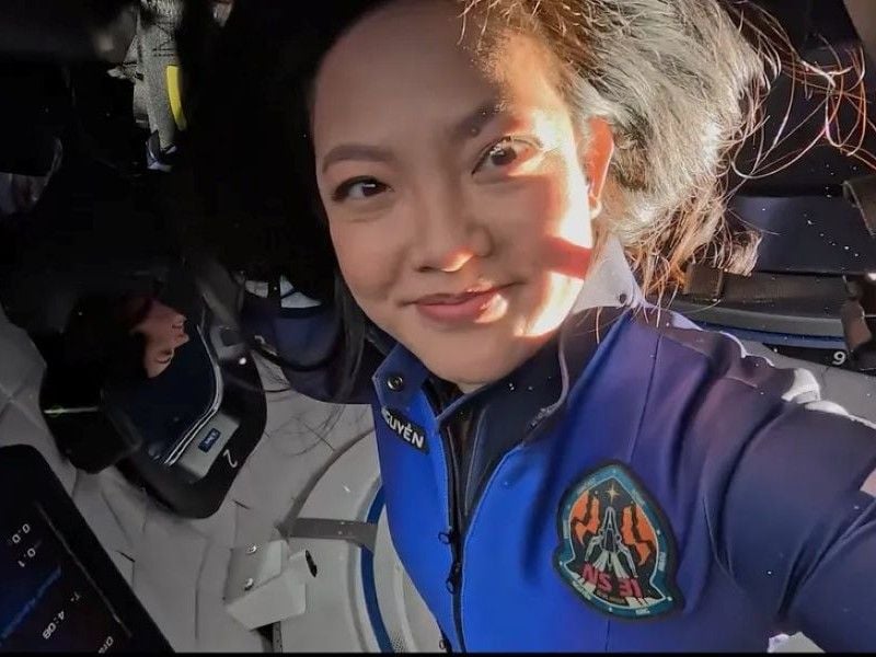 Amanda Nguyen floating in Blue Origin